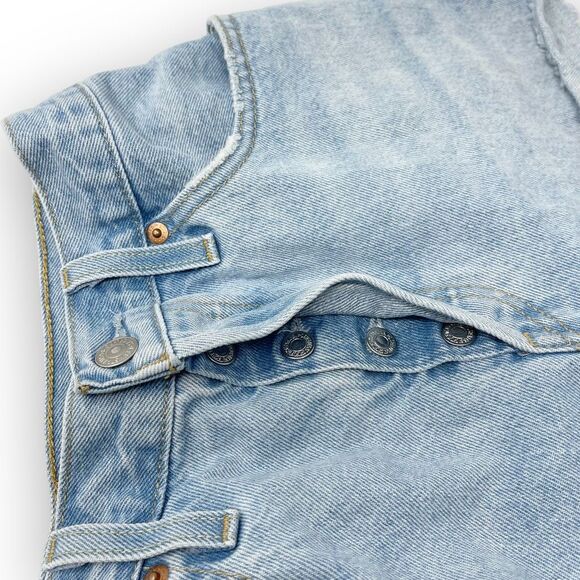 Levi’s 501 High Rise Light Wash 100% Cotton Button Fly Shorts Women’s Size 28 - Picture 6 of 9